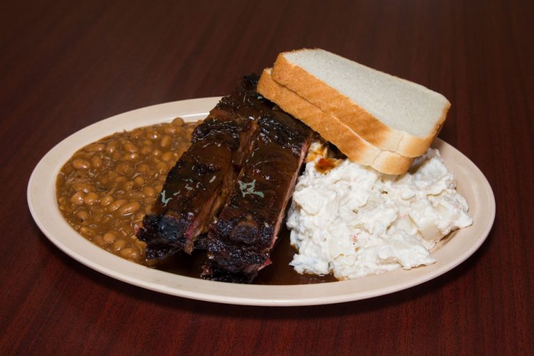 The Pottery Grill Restaurant Tuscaloosa BBQ