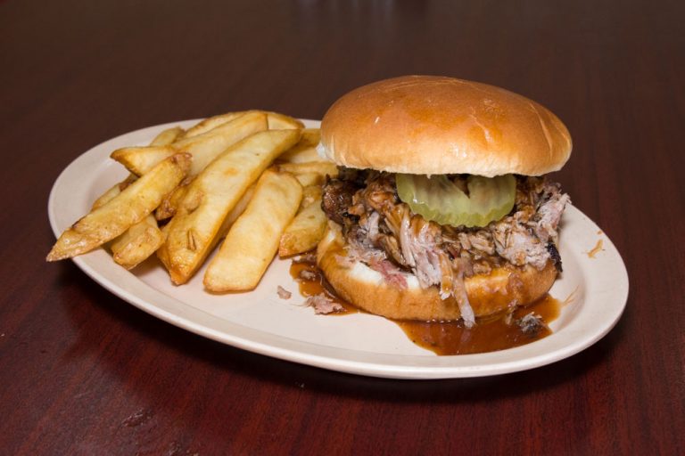 The Pottery Grill Restaurant Tuscaloosa BBQ